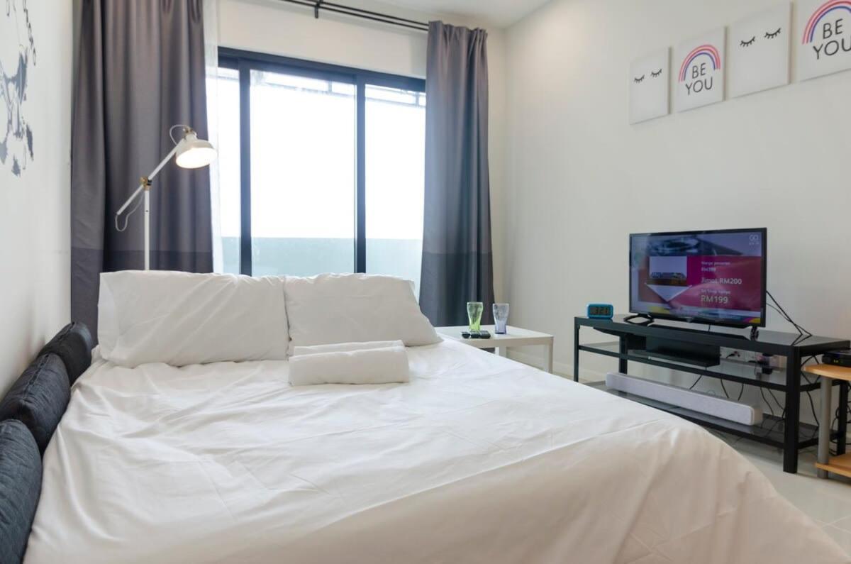 Totoro Theme Suite In Suasana Jb Johor Bahru Exteriér fotografie